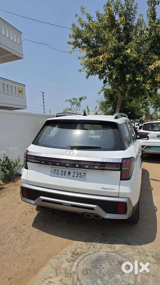 Hyundai Alcazar 2024 Diesel Well Maintained