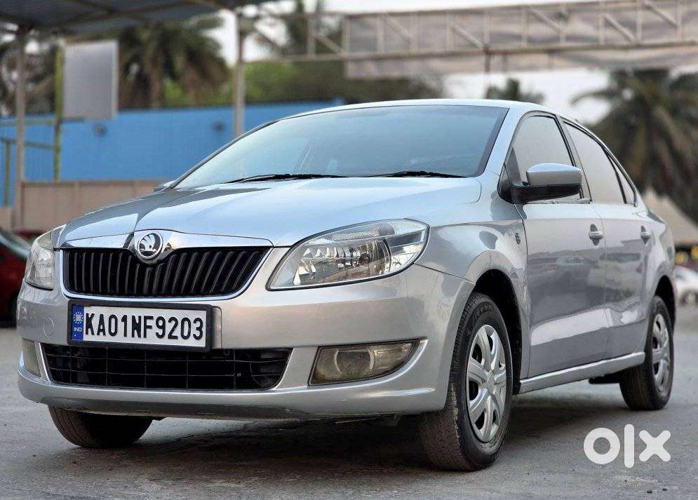 Skoda Rapid Ambition 1.6 Mpfi Manual, 2012, Petrol