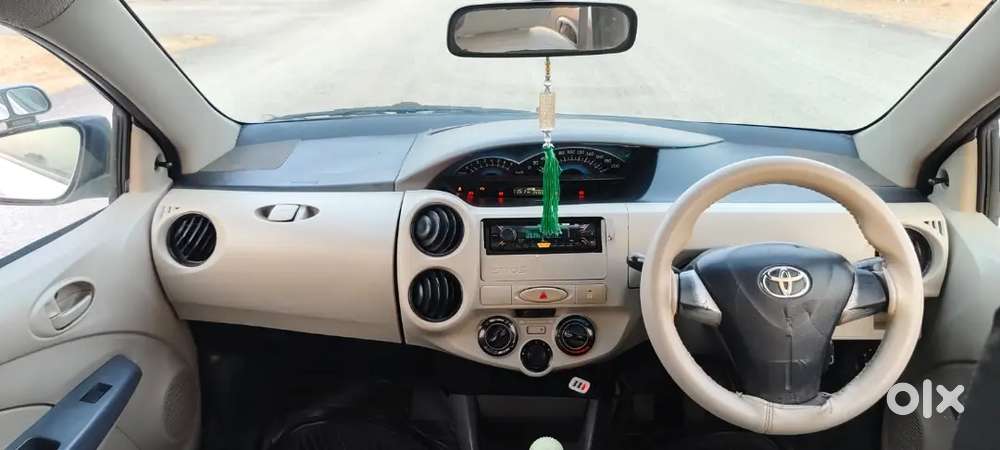 Toyota Etios 2015 Diesel Showroom Track Vehicle