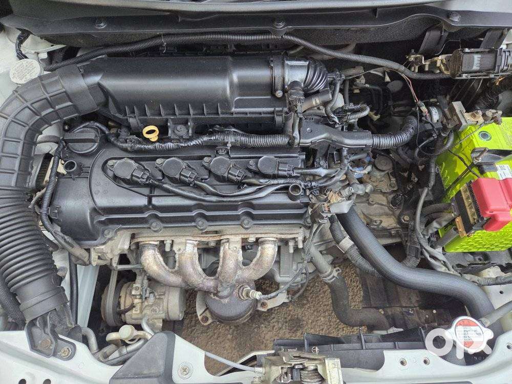 Maruti Suzuki Swift Dzire Zxi + Mt, 2018, Petrol