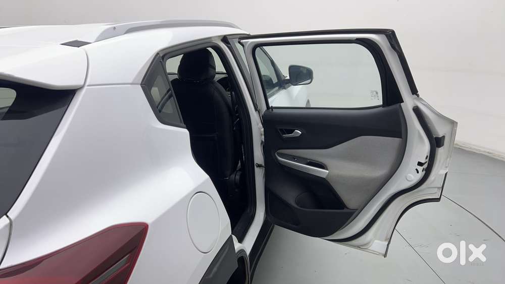 Nissan Magnite 1.0 Xv, 2021, Petrol