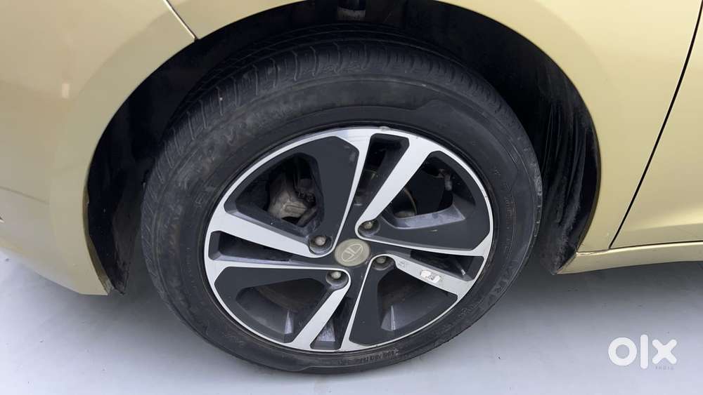 Tata Altroz Xz, 2020, Petrol