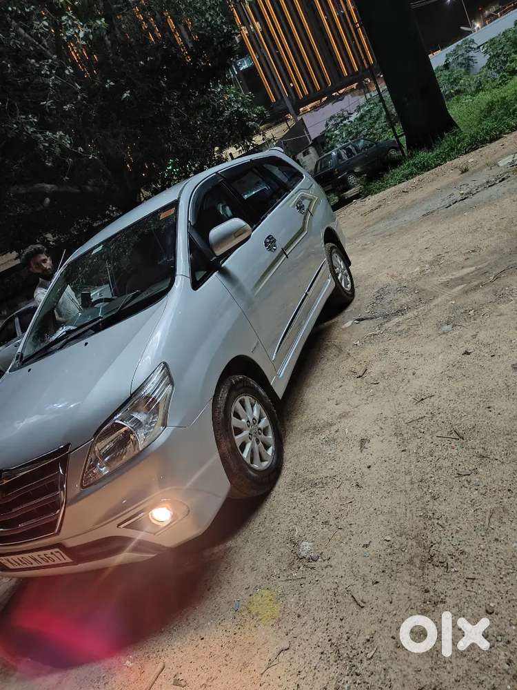 Showroom History Maintained Innova- V Version Full Condition Car