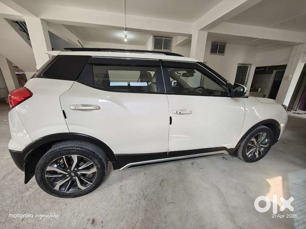 Xuv 300 W8 Optional Petrol Top Model Sunroof