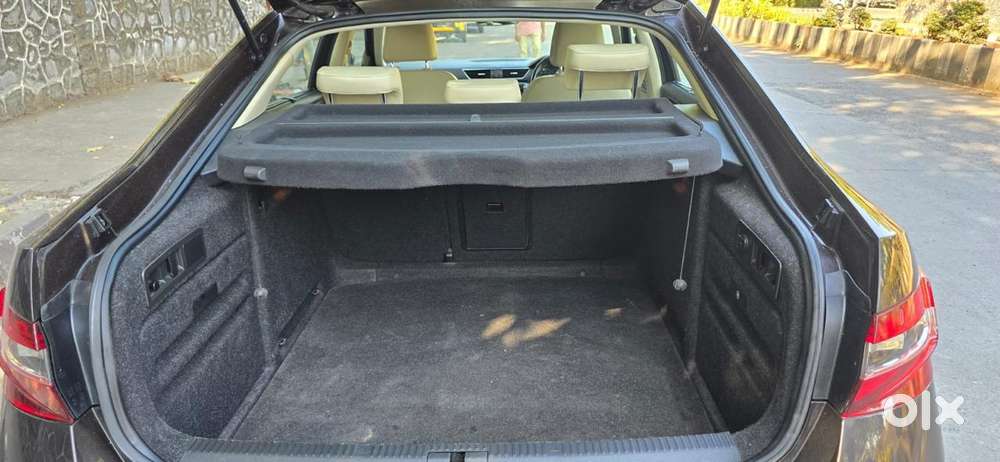 Skoda Superb Style 1.8 Tsi At, 2017, Petrol