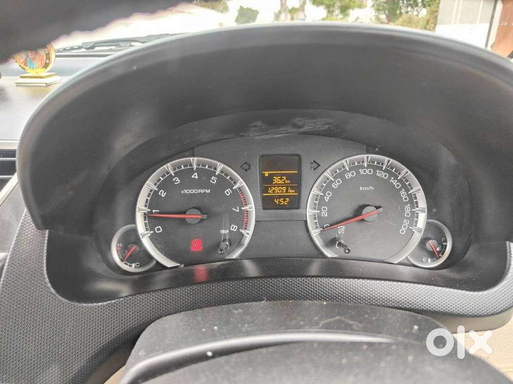 Maruti Suzuki Swift Dzire 1.2 Vxi Bsiv, 2013, Petrol