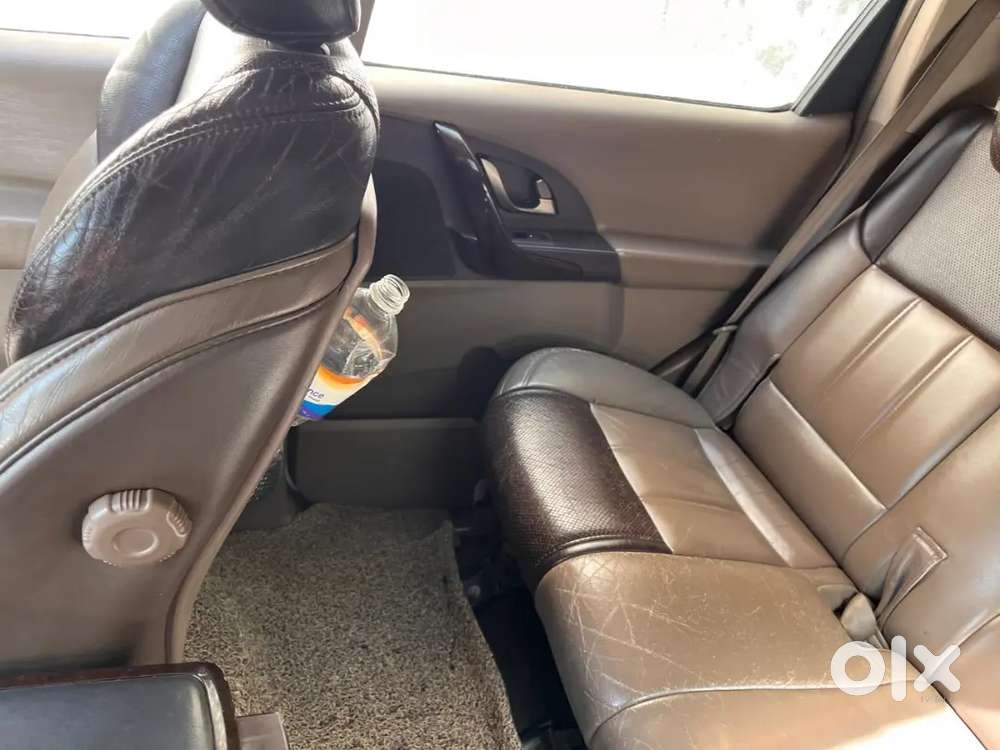 Mahindra Xuv500 W8 2012