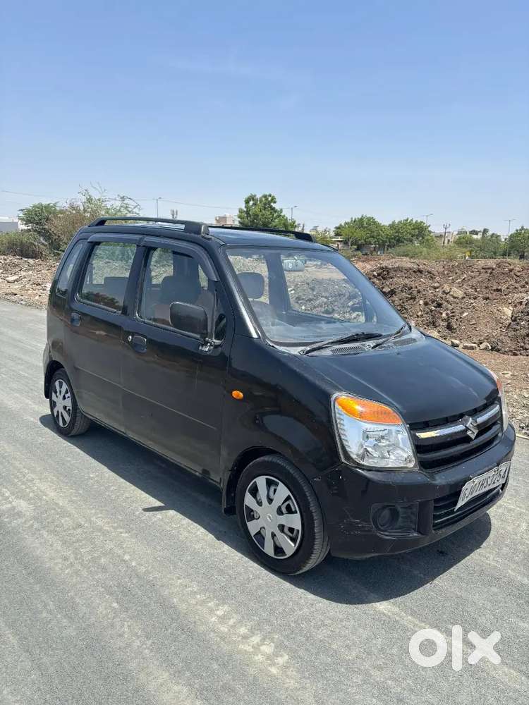 Female Doctor Car Tiptop Running Cng Entry On Rc Book