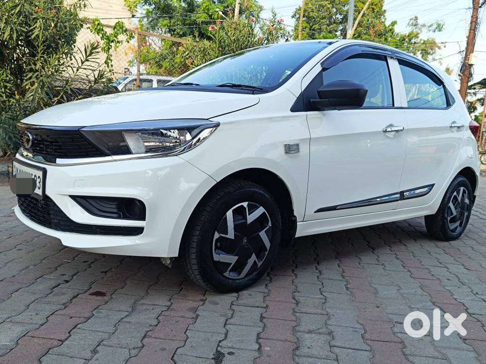 Tata Tiago 1.2 Revotron Xm, 2025, Petrol