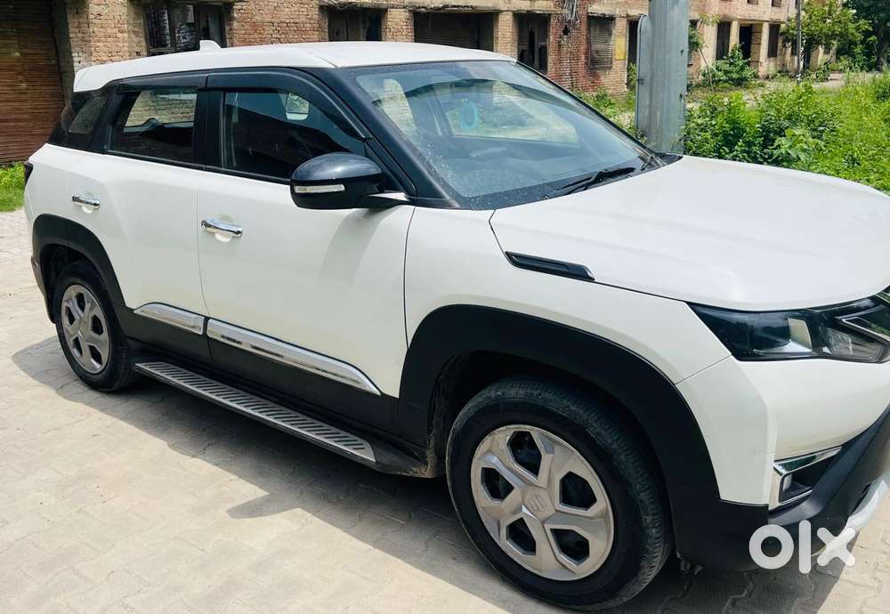 Maruti Suzuki Brezza 1.5 Vxi Smart Hybrid, 2023, Petrol