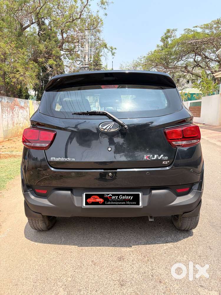 Mahindra Kuv 100