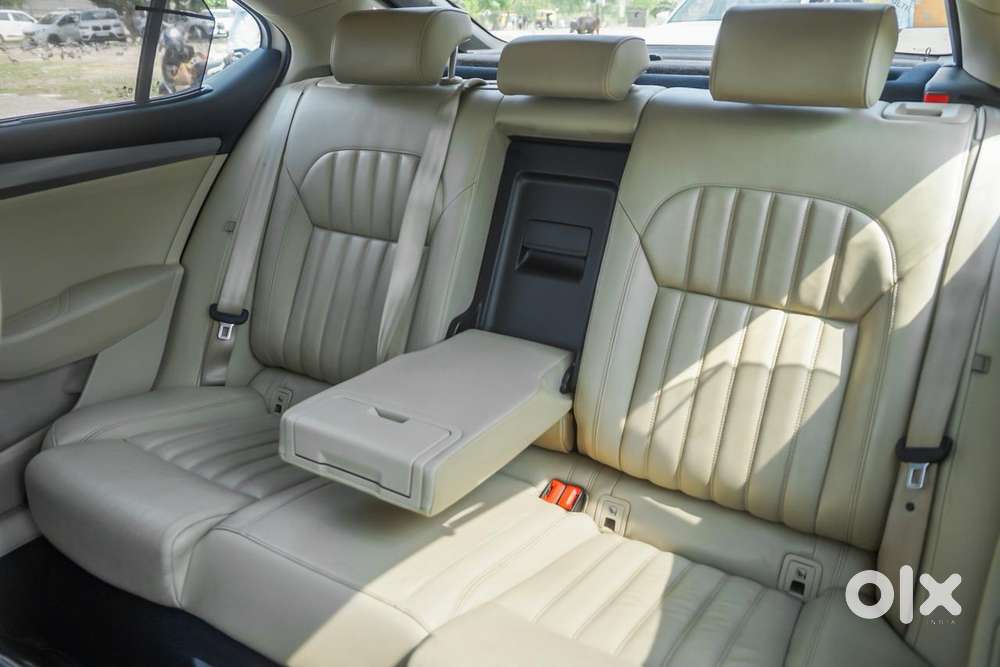 Skoda Superb 1.8 Elegance Tsi At, 2018, Petrol