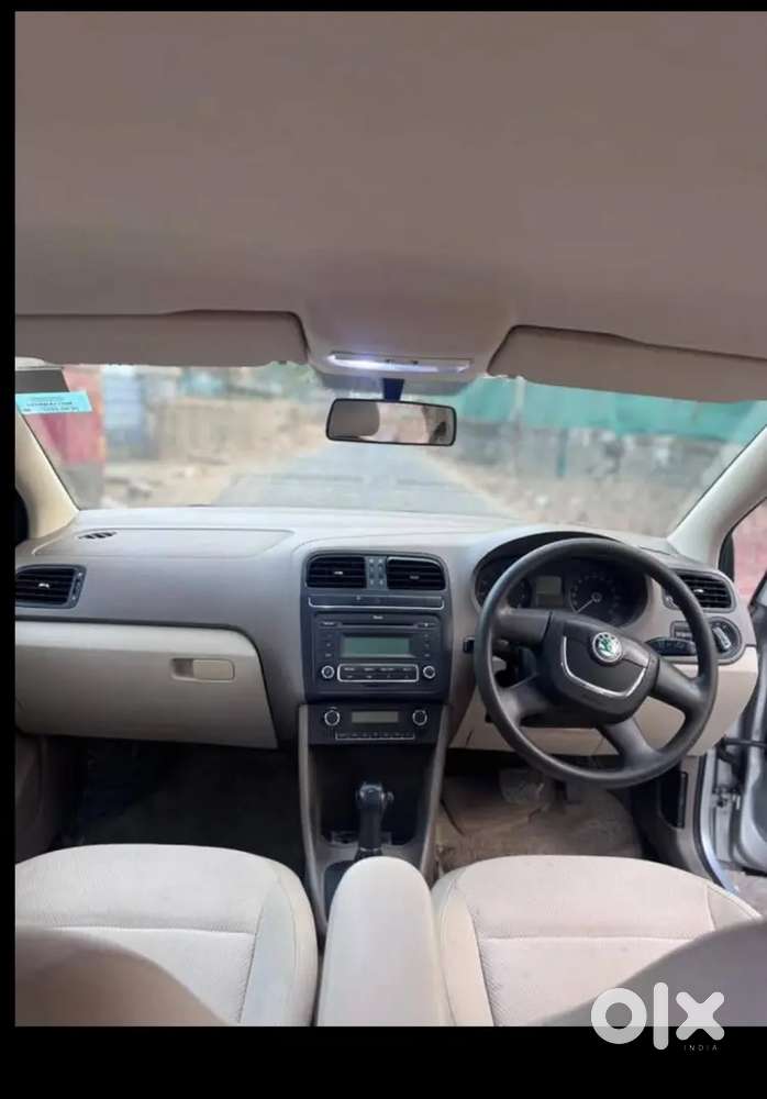 Skoda Rapid 1.6 Elegance 2012