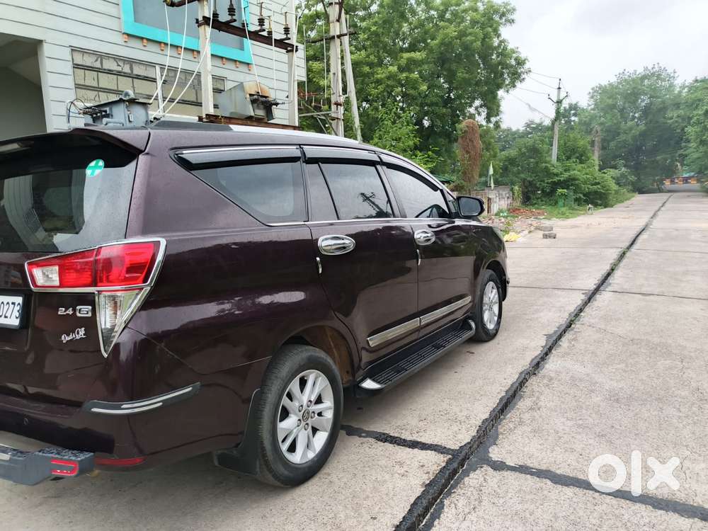 Toyota Innova Crysta 2.4 G Mt, 2016, Diesel