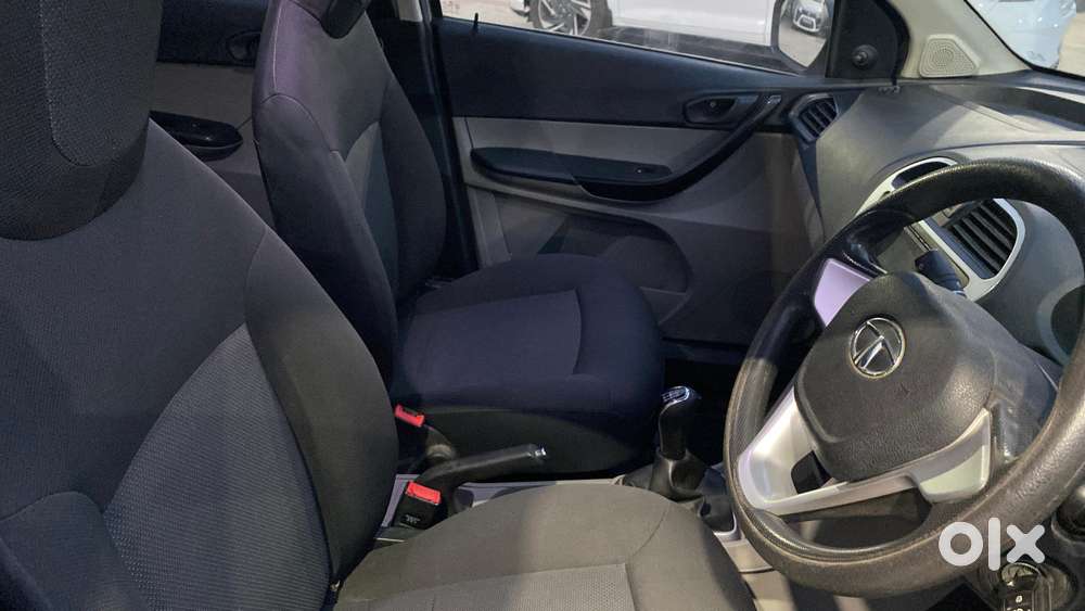Tata Tiago 1.2 Revotron Xm, 2017, Petrol