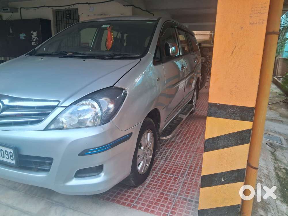 Toyota Innova 2.5 V Diesel 7-seater, 2010, Diesel