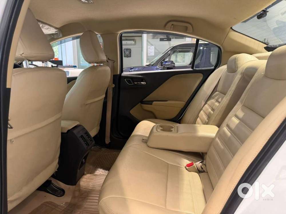 Honda City 1.5 V 5th Gen I-vtec Mt, 2021, Petrol