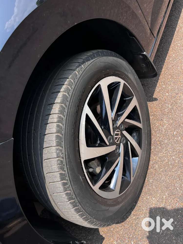 Volkswagen Virtus 2024 Petrol Well Maintained