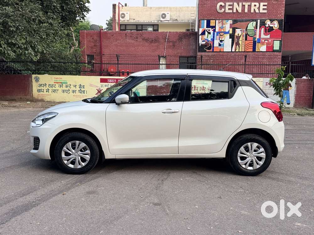 Maruti Suzuki Swift Vxi Optional, 2020, Petrol