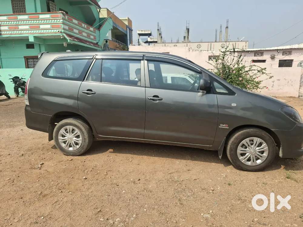 Toyota Innova 2011 Diesel 129600 Km Driven