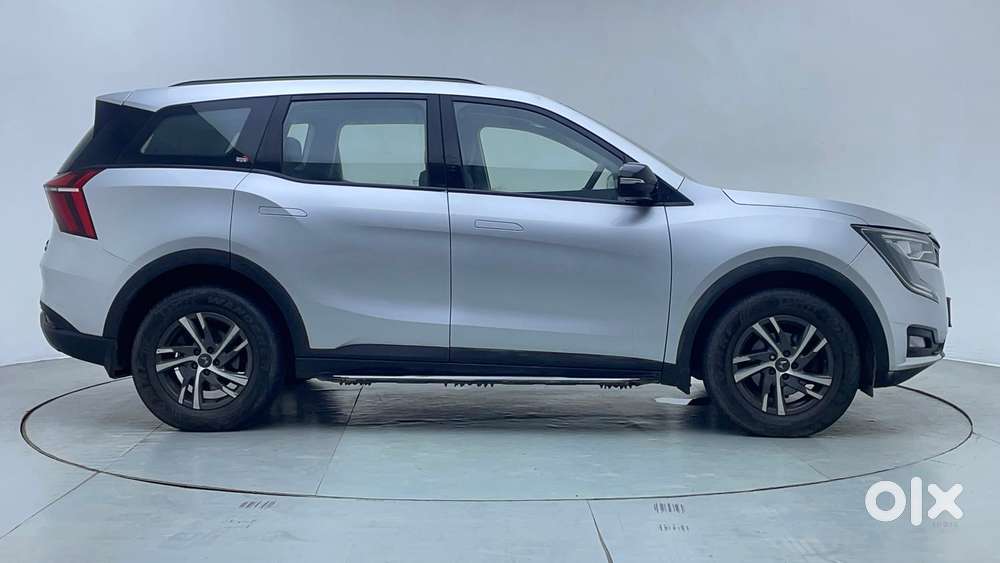 Mahindra Xuv700 2.0 Ax 5 Petrol Mt Str, 2021, Petrol