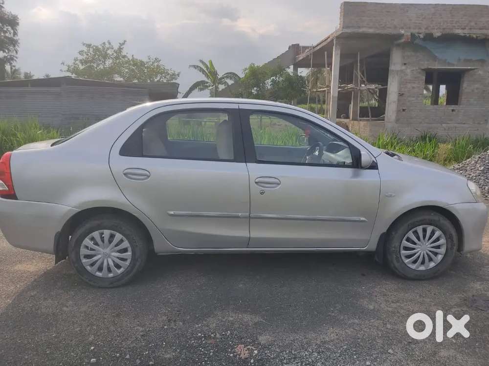 Toyota Etios 1.5 G 2011 Petrol Manual