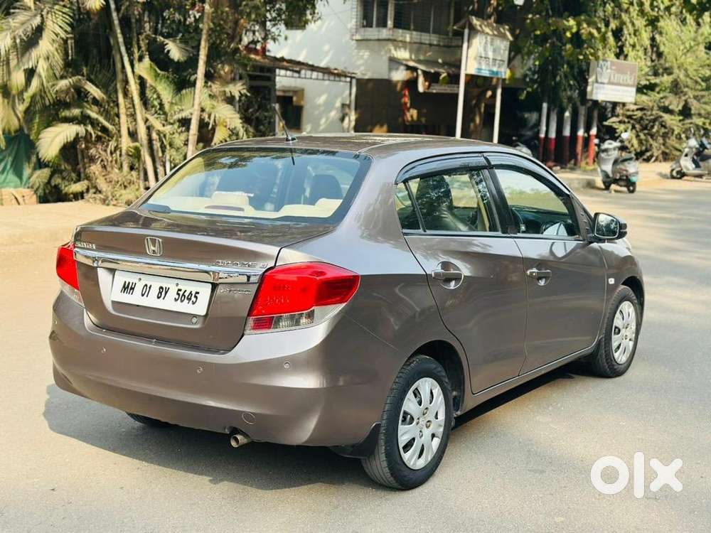 Honda Amaze 2015 Petrol Good Condition \\ First Owner Full Insurance