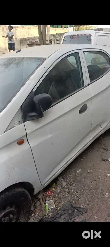 Paison Ki Jarurat Hai Bhai Isliye Bech Raha Hun
