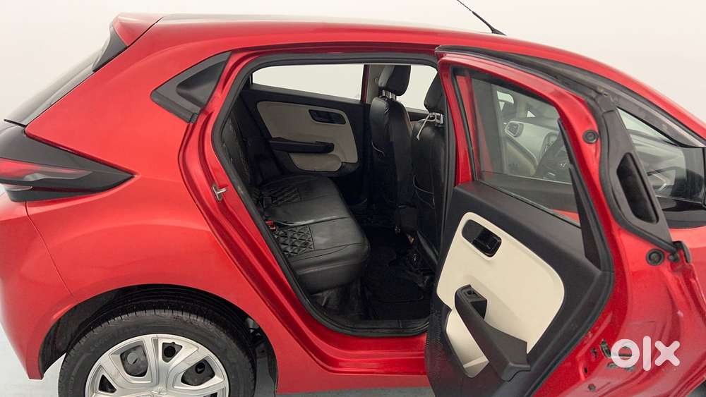 Tata Altroz 1.2 Xt, 2022, Petrol