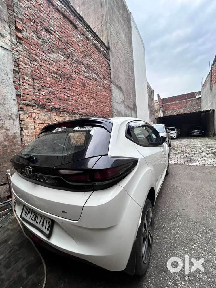 Tata Altroz Petrol 2022