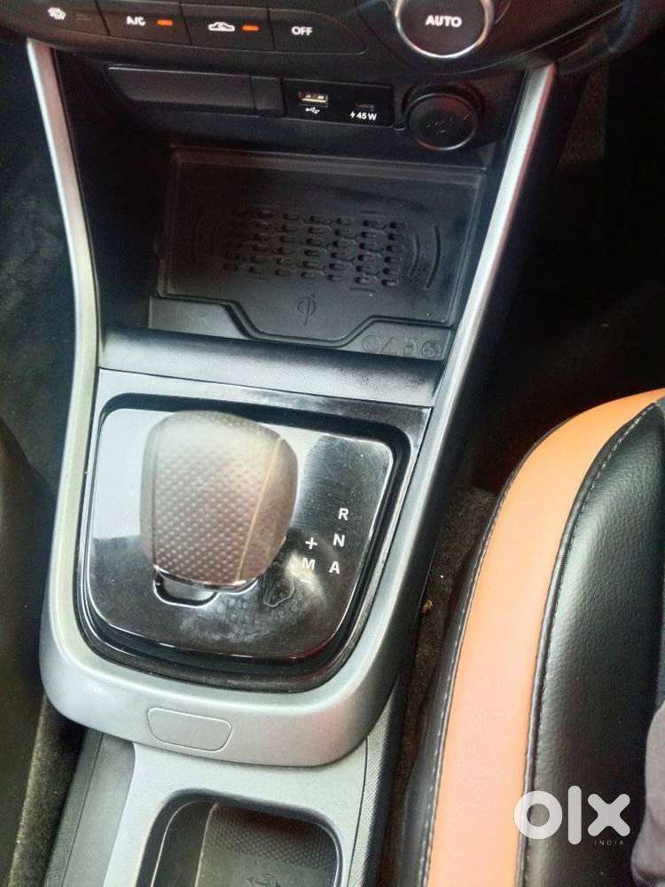 Tata Punch Creative Dual Tone Amt Sunroof, 2025, Petrol