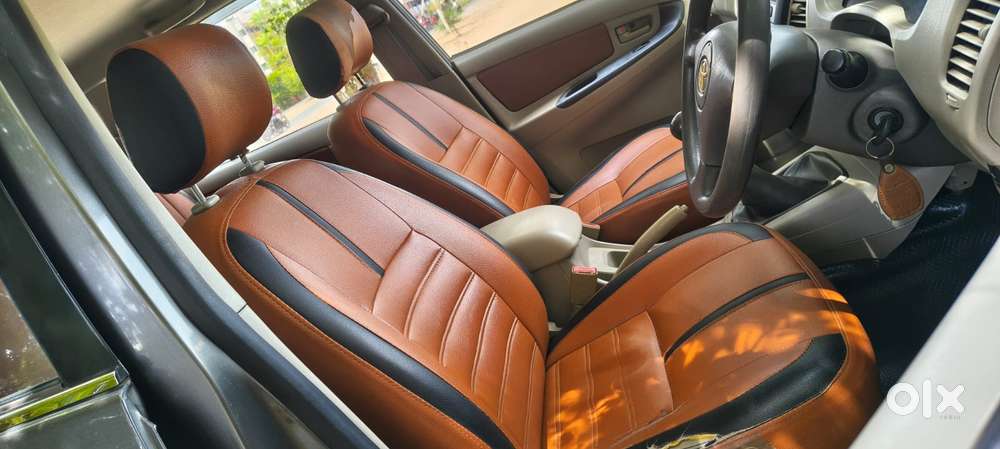 Toyota Innova 2.5 G (diesel) 8 Seater Bs Iv, 2010, Diesel