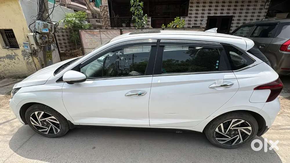 Hyundai I20 Petrol Asta 2025 Sunroof