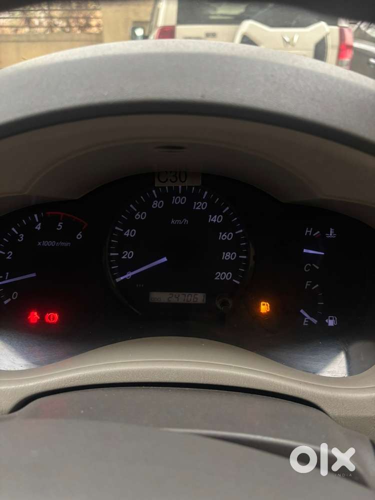 Toyota Innova 2012