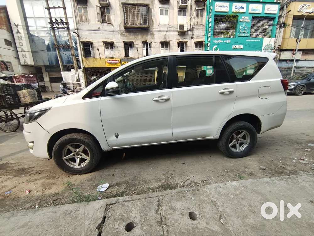 Toyota Innova Crysta 2017 Diesel Manual 127000 Km