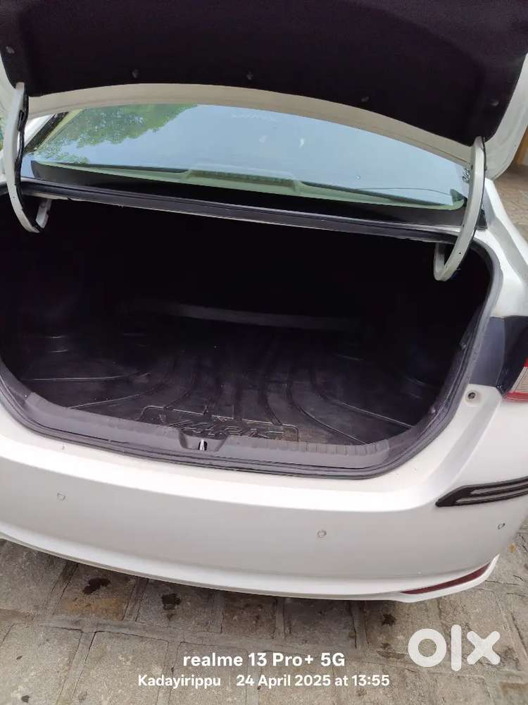 Toyota Yaris 2019v Automatic