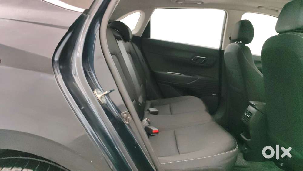 Hyundai New I20 1.2 Asta (o) Ivt, 2023, Petrol