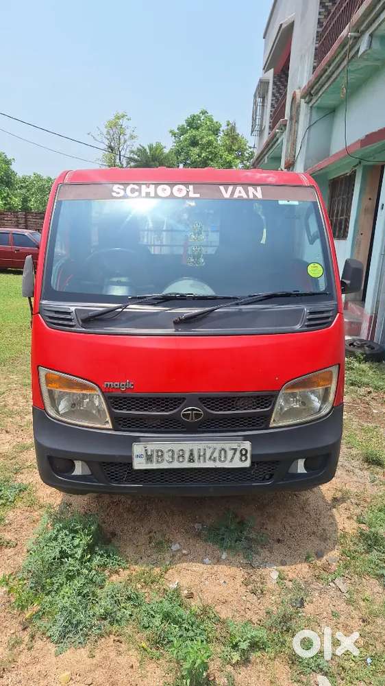 Tata Magic School Van