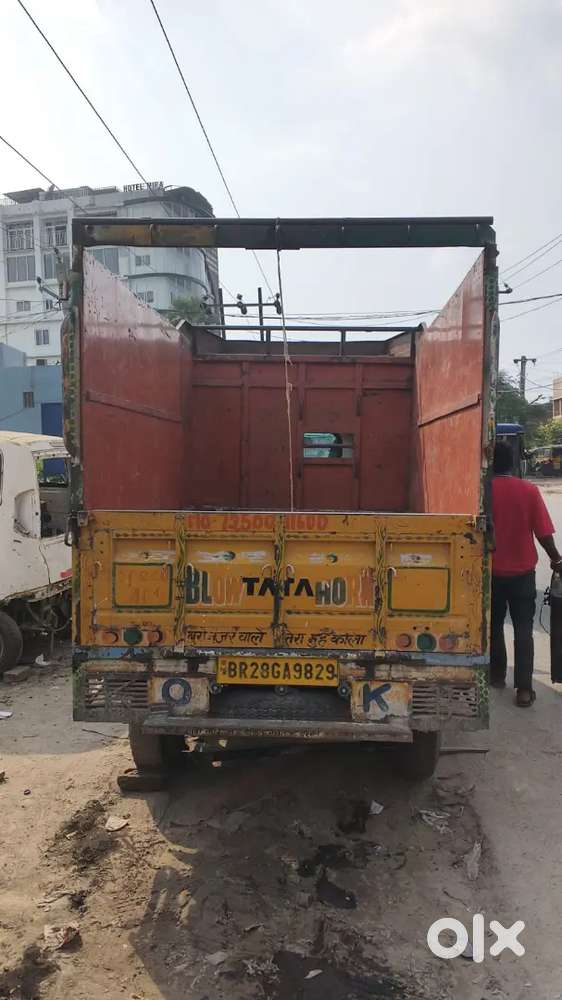 Tata intra v30