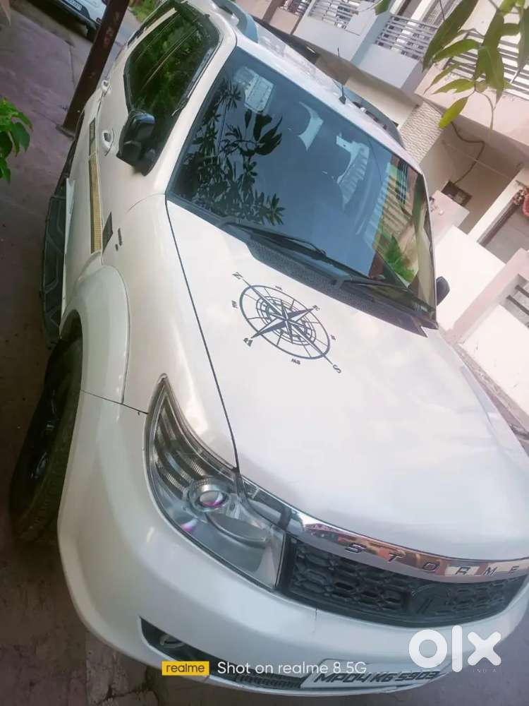 Tata Safari Storme 2016 Diesel 100000 Km Driven