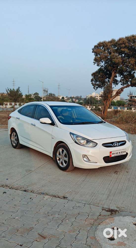 Hyundai Verna 1.6 Sx Vtvt (o), 2013, Petrol