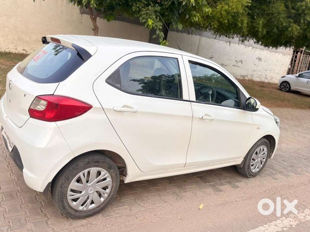 Tata Tiago 2017 Petrol 2nd Owner