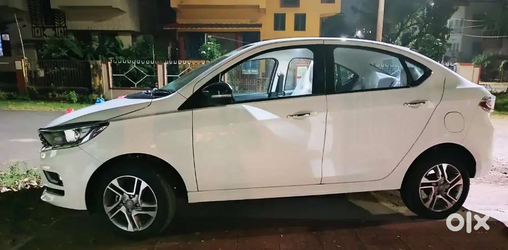 Tata Tigor Xzplus Leatherette Pack Top Model