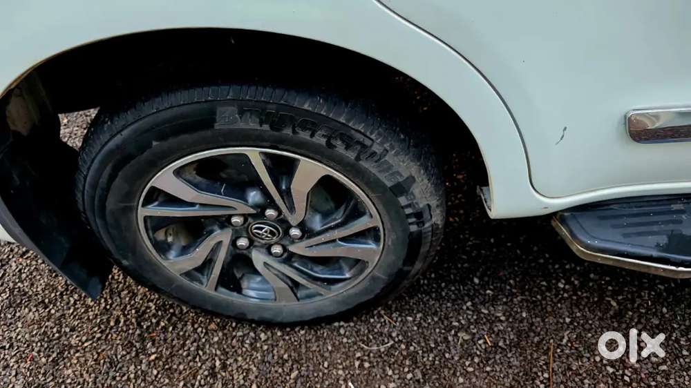 Toyota Innova Crysta 2021