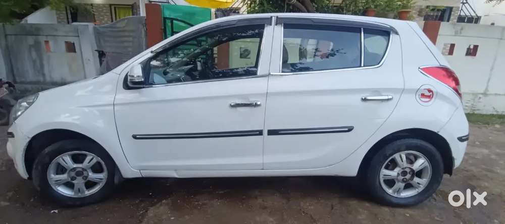 Hyundai I20 Diesel Manual 2011 150000 Km Driven