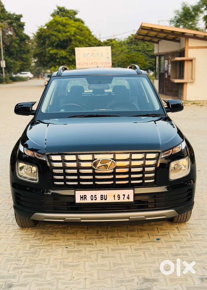 Hyundai Venue, 2023, Petrol