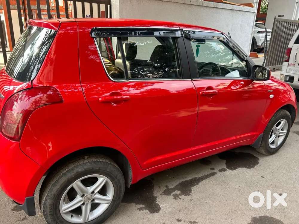 Maruti Suzuki Swift 1.2 Dlx 2009