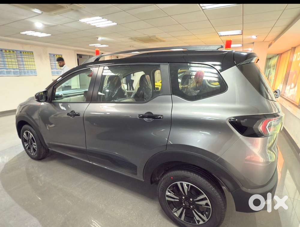Renault Triber Automatic Petrol 2025