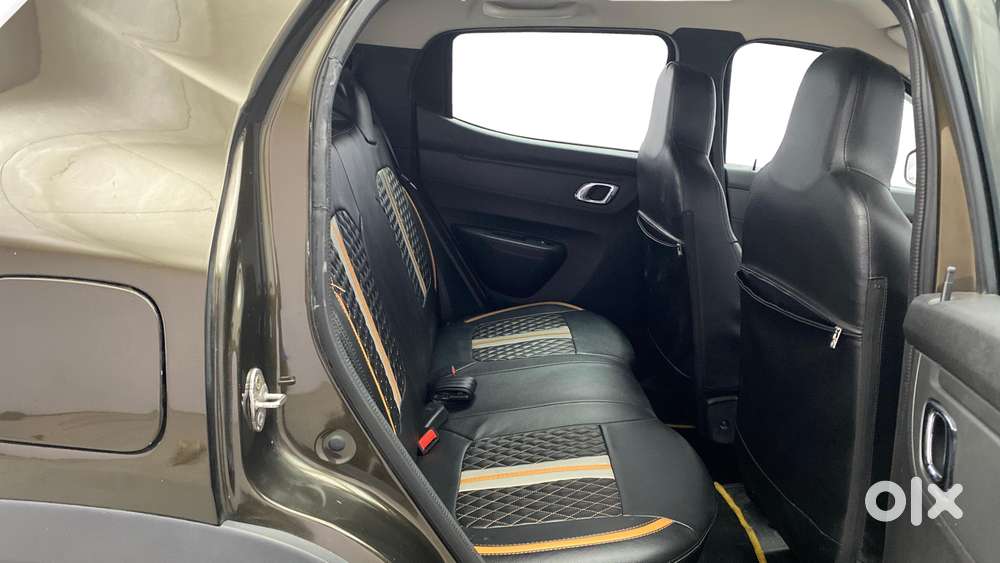 Renault Kwid 2019-ongoing 1.0 Rxt Amt (o), 2020, Petrol