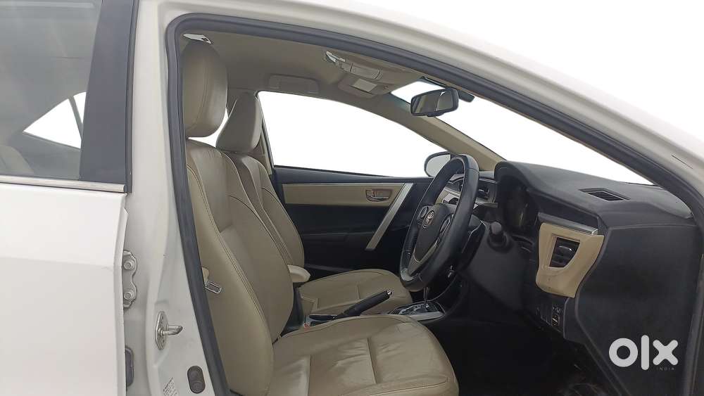Toyota Corolla Altis 2013-2017 Vl At, 2014, Petrol